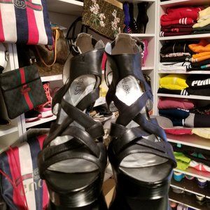 BLACK LEATHER SANDAL